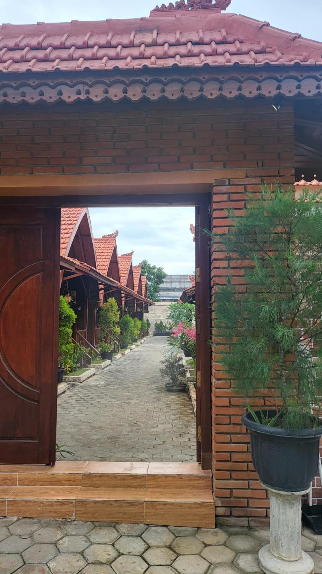 Uli Wood Villa, Jimbaran Bali - Near Gwk ภายนอก รูปภาพ