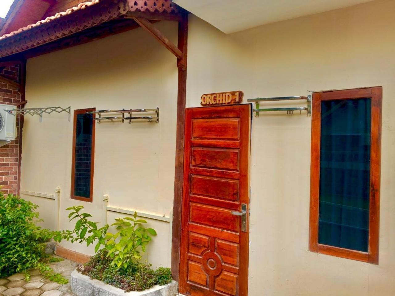 Uli Wood Villa, Jimbaran Bali - Near Gwk ภายนอก รูปภาพ